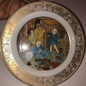 The Shoemaker and the Elves Franklin Grimm’s Fairy Tales Porcelain 1978-8” plate